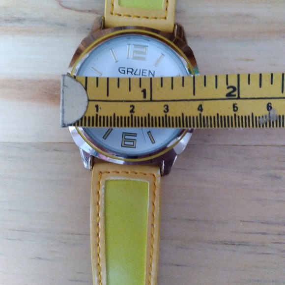 Gruen Large Face Watch - Picture 6 of 7